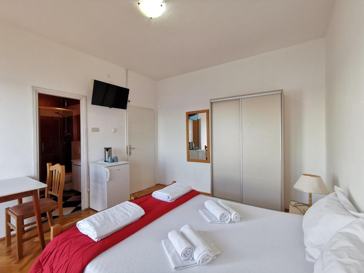 Rooms Ante トゥリバニ・クルシサ エクステリア 写真